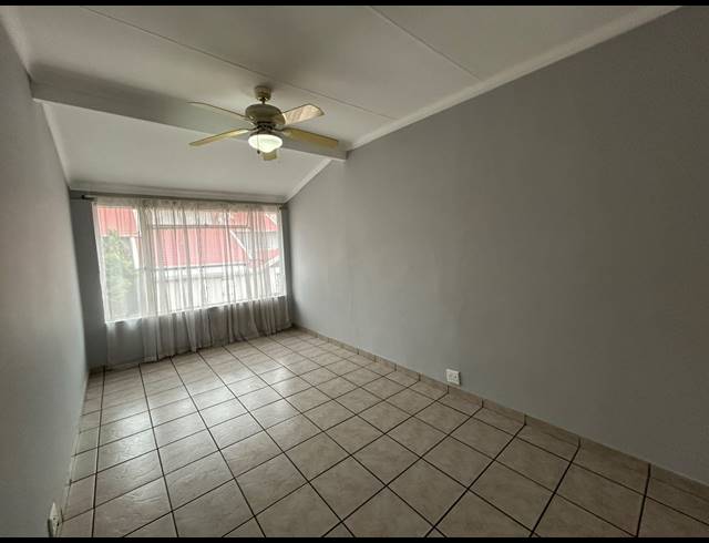 2 BEDROOM FLAT TO LET IN THREE RIVERS